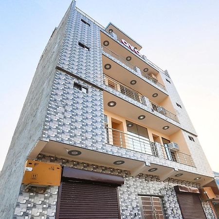 SPOT ON 65948 Royal Villa Gurgaon Dış mekan fotoğraf
