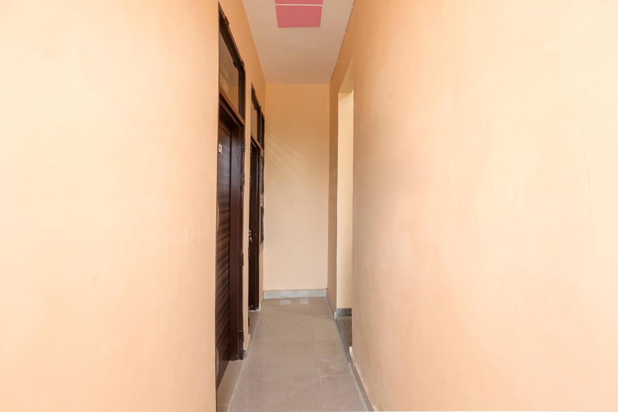 SPOT ON 65948 Royal Villa Gurgaon Dış mekan fotoğraf