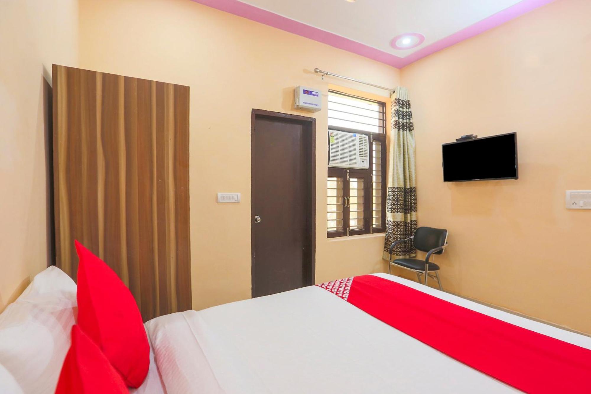 SPOT ON 65948 Royal Villa Gurgaon Dış mekan fotoğraf