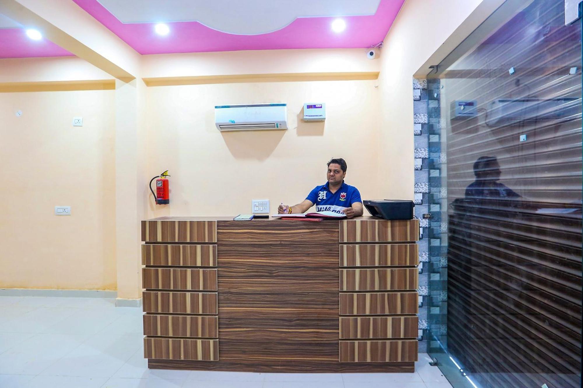 SPOT ON 65948 Royal Villa Gurgaon Dış mekan fotoğraf